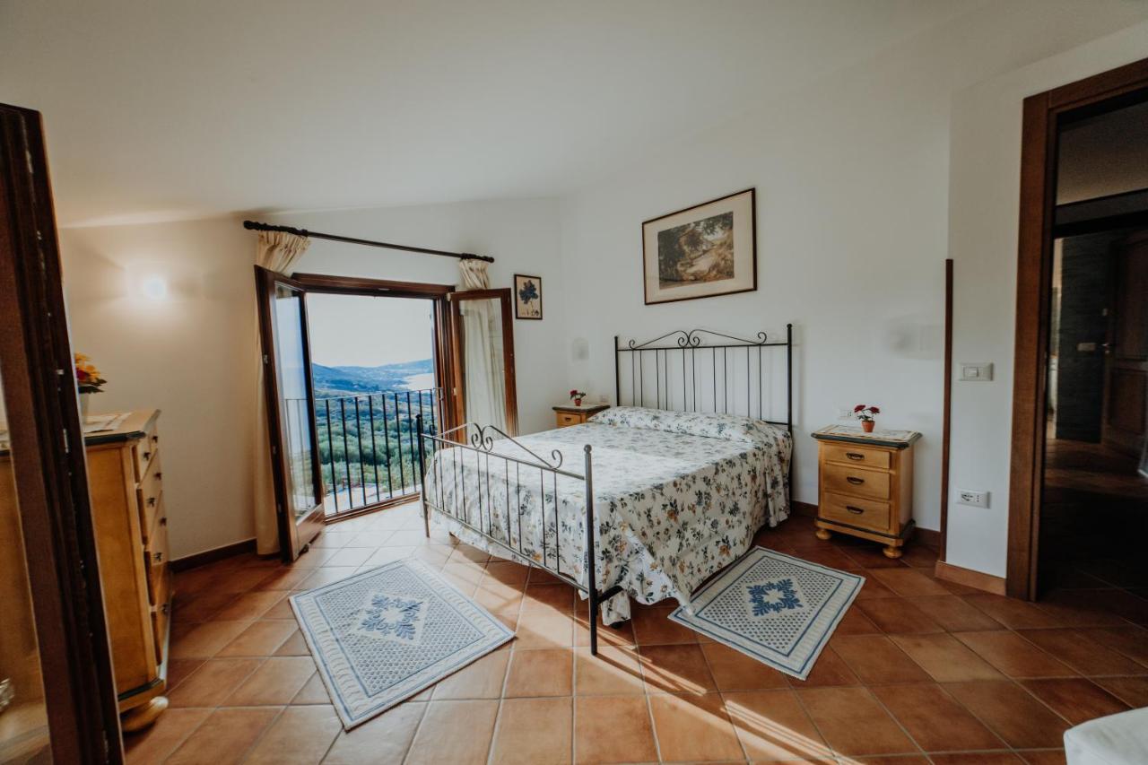 Residenza Golfo Degli Ulivi Aparthotel Caprioli Kültér fotó
