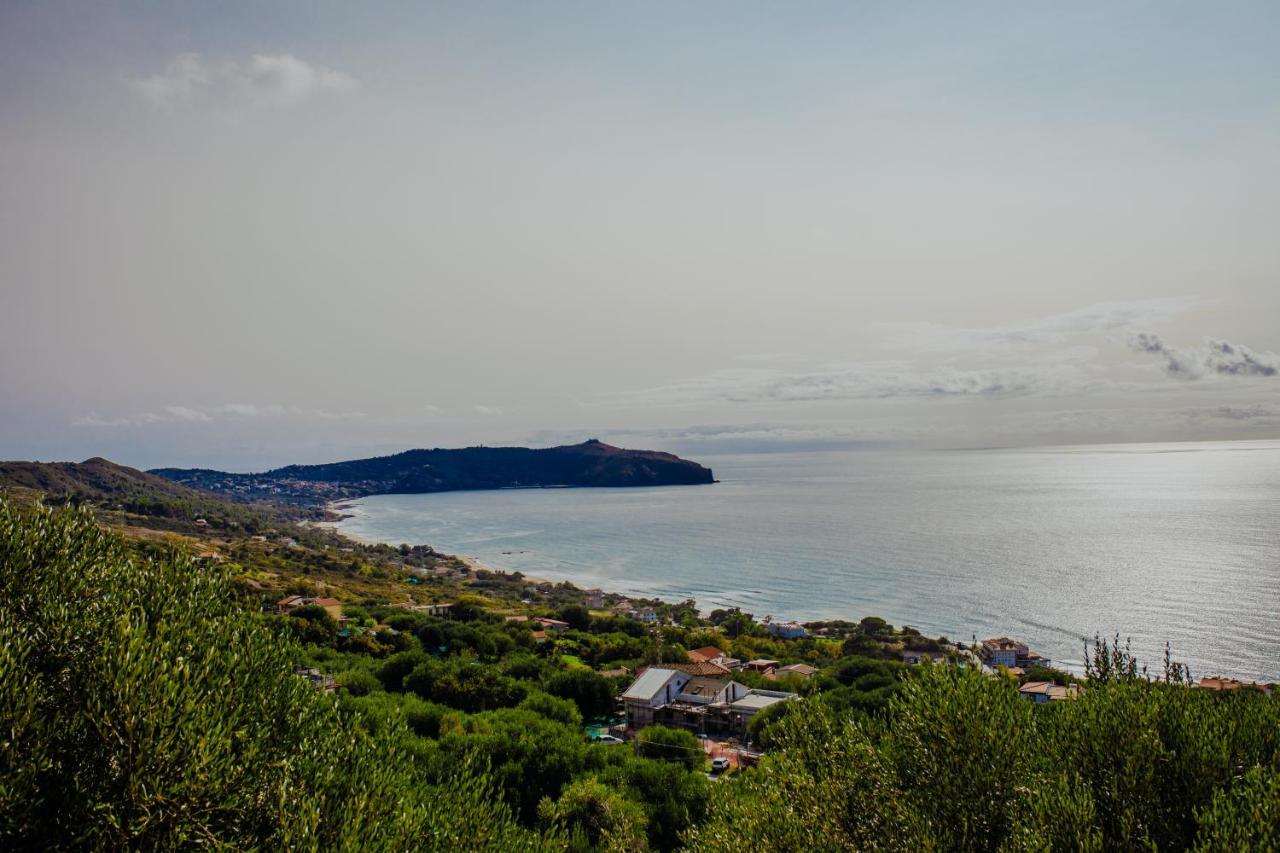 Residenza Golfo Degli Ulivi Aparthotel Caprioli Kültér fotó