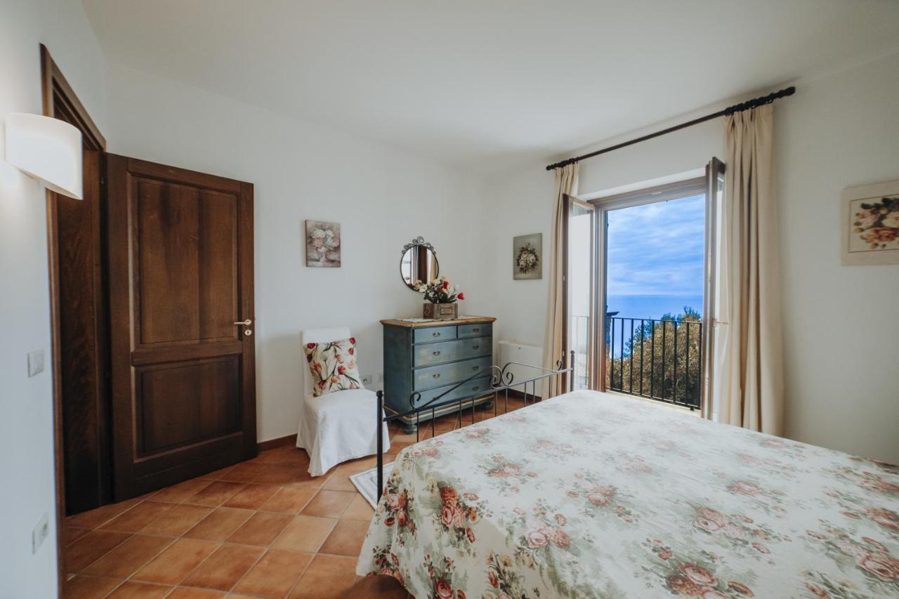 Residenza Golfo Degli Ulivi Aparthotel Caprioli Kültér fotó