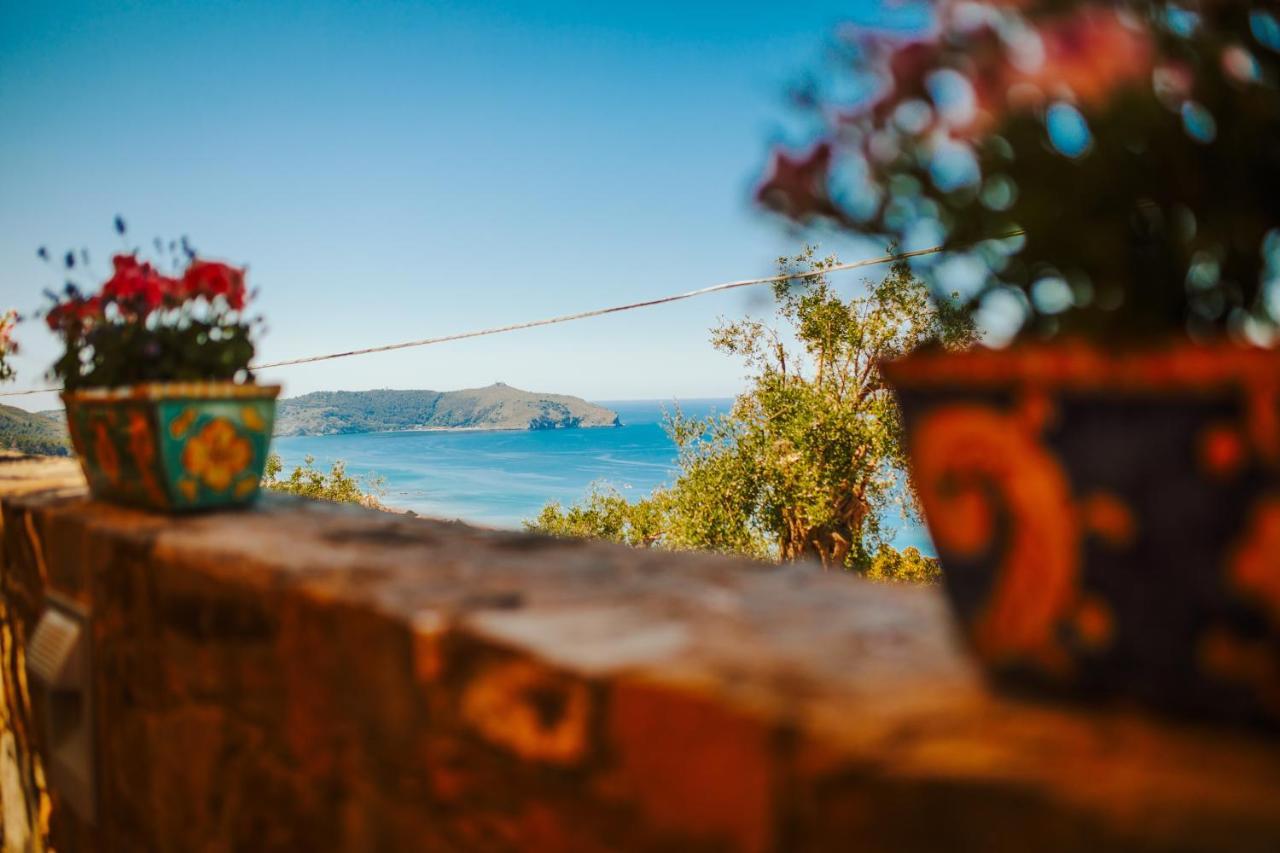 Residenza Golfo Degli Ulivi Aparthotel Caprioli Kültér fotó