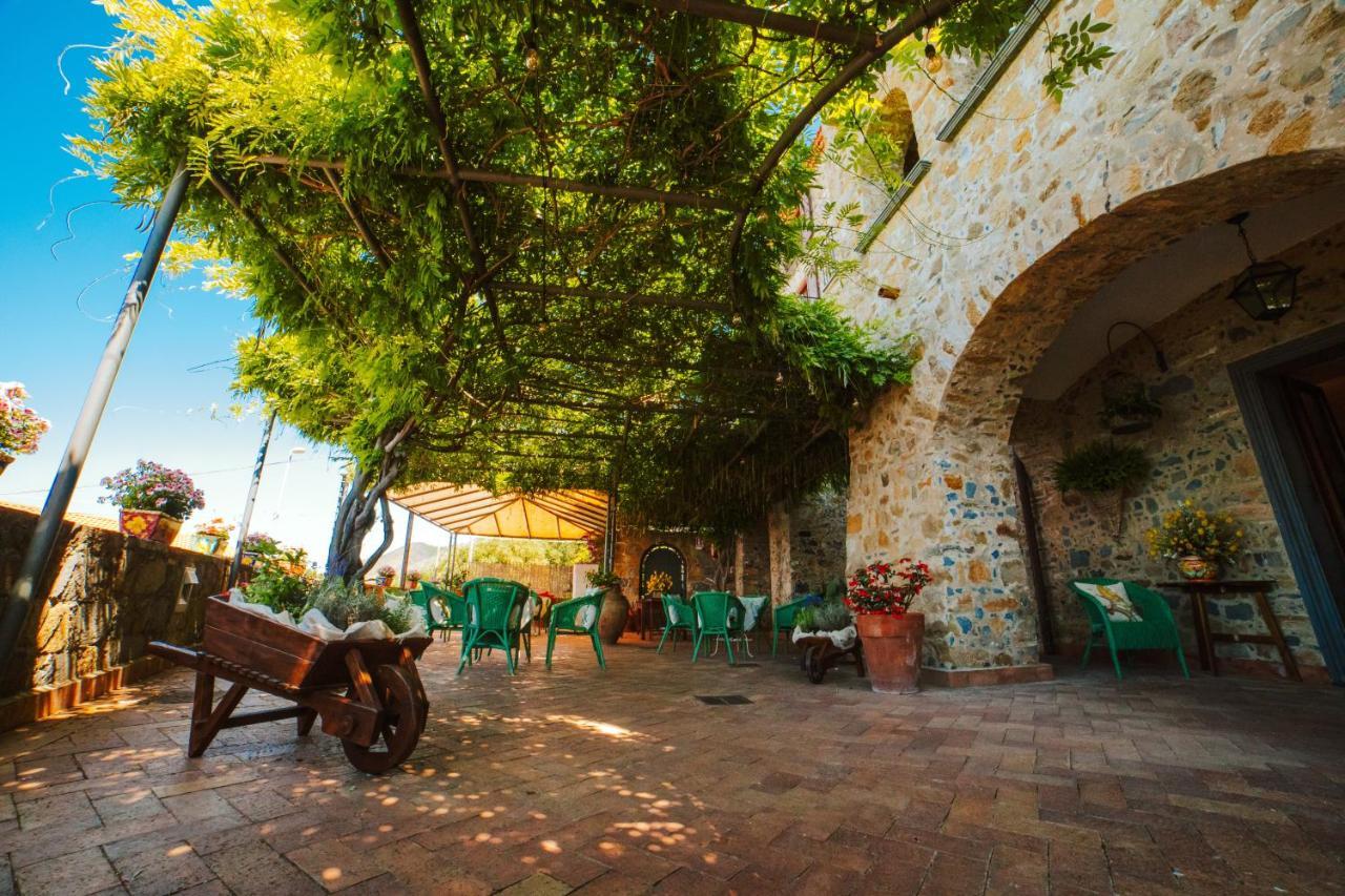 Residenza Golfo Degli Ulivi Aparthotel Caprioli Kültér fotó